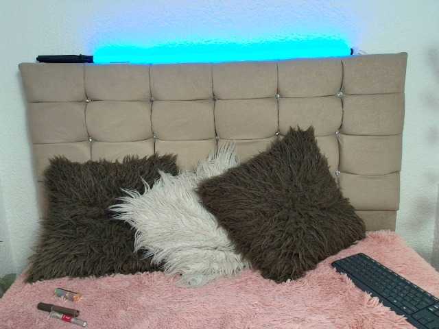 LinaBrowm live cam on BongaCams