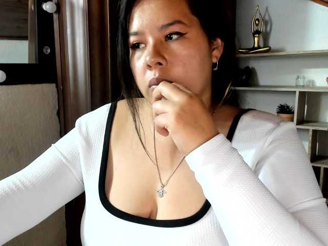 LinaBrowm live cam on BongaCams