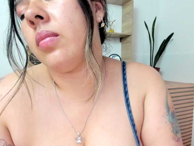 LinaBrowm live cam on BongaCams