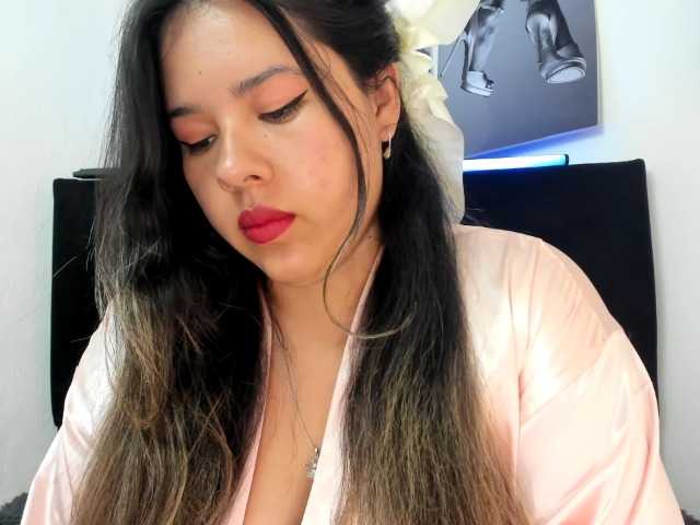 LinaBrowm live cam on BongaCams