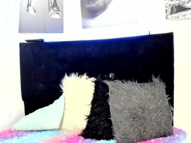 LinaBrowm live cam