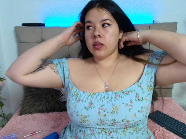 LinaBrowm live cam on BongaCams