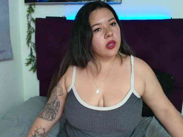 LinaBrowm webcam
