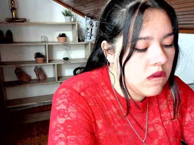 LinaBrowm webcam