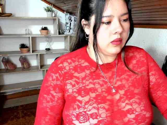 LinaBrowm webcam