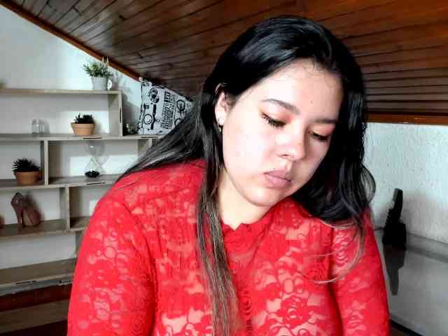 LinaBrowm webcam