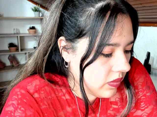 LinaBrowm webcam