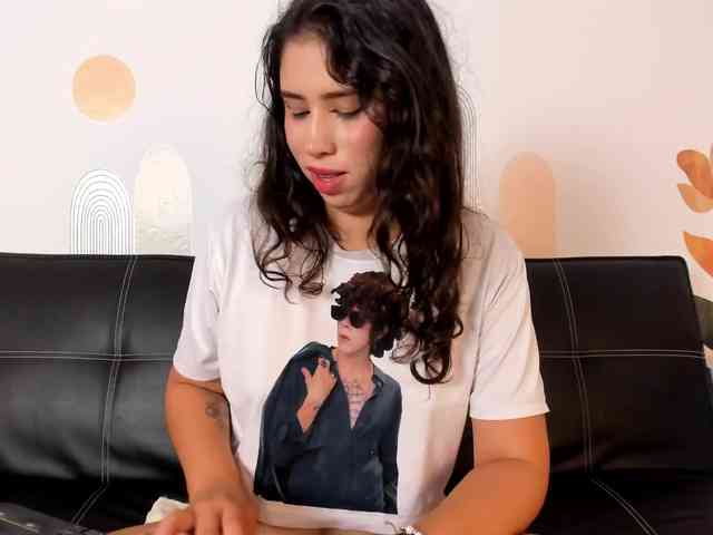 Bong-cams9392 webcam