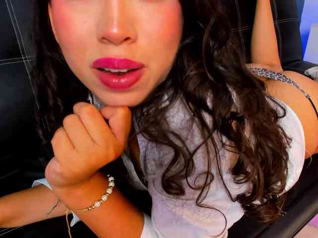 Bong-cams9392 webcam