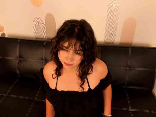 Bong-cams9392 webcam