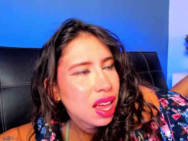 Bong-cams9392 webcam