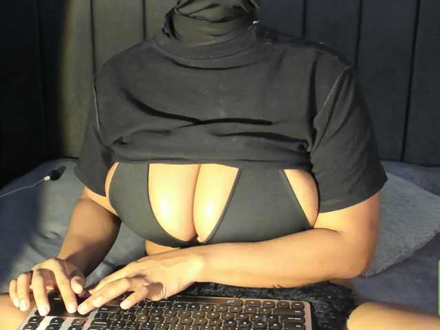 kylieboobs24
