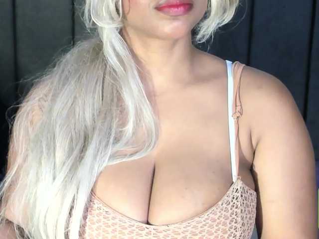 kylieboobs24 live cam on BongaCams