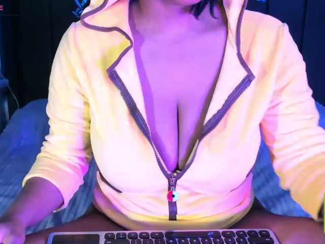 kylieboobs24