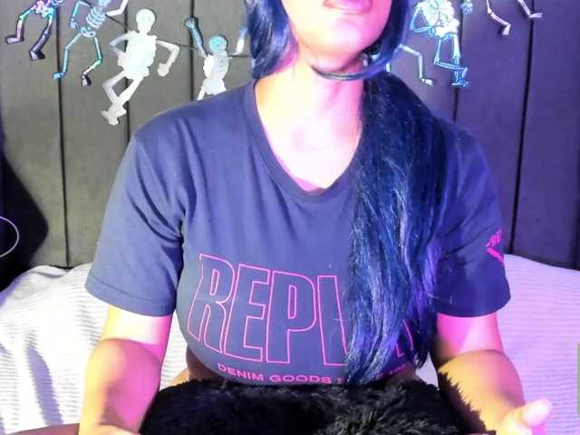 kylieboobs24 live cam on BongaCams