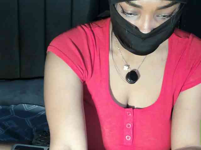 ESMERALDA_QAMAR webcam