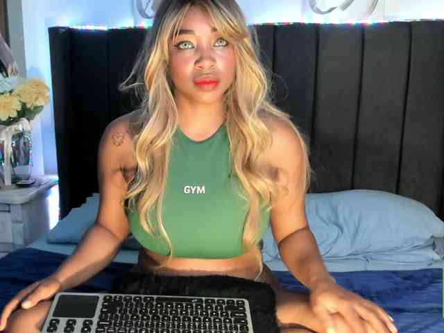 kylieboobs24