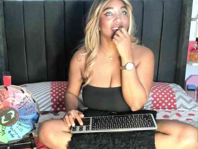 kylieboobs24
