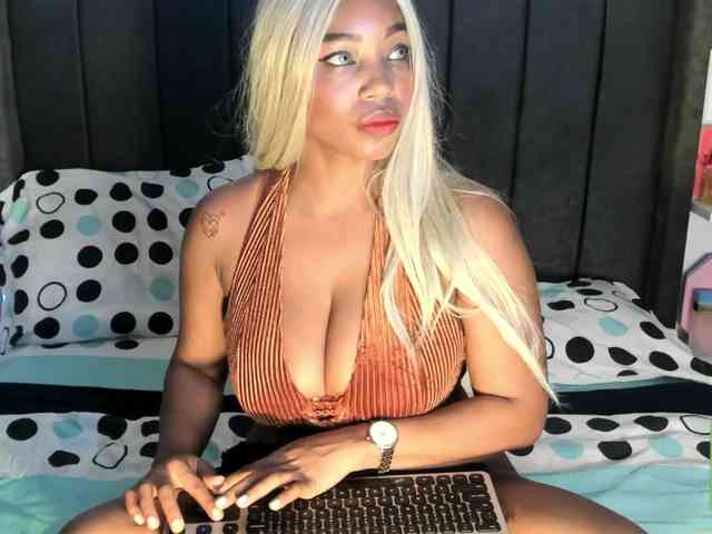 kylieboobs24