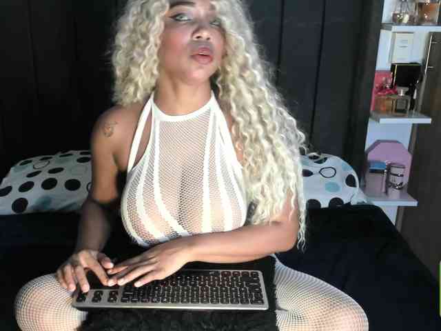 kylieboobs24