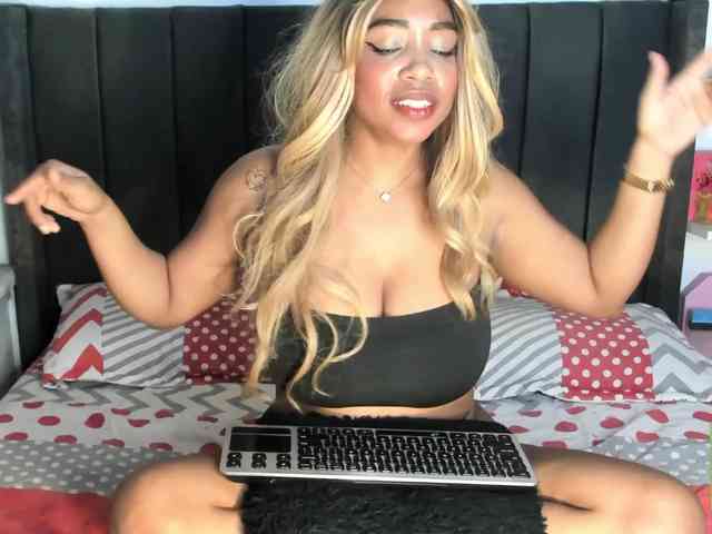 kylieboobs24