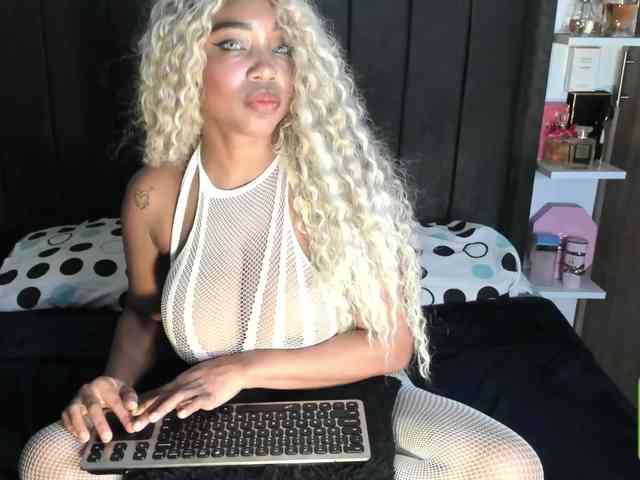 kylieboobs24
