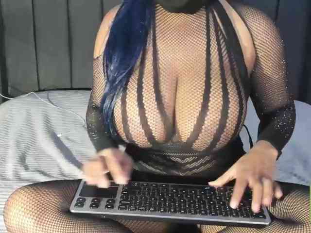 kylieboobs24