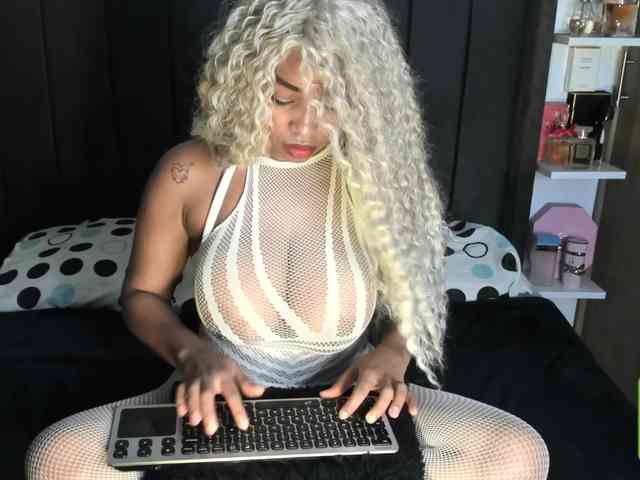 kylieboobs24