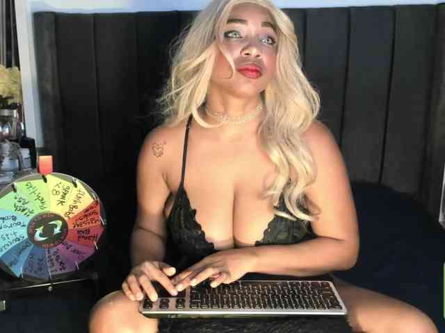 kylieboobs24