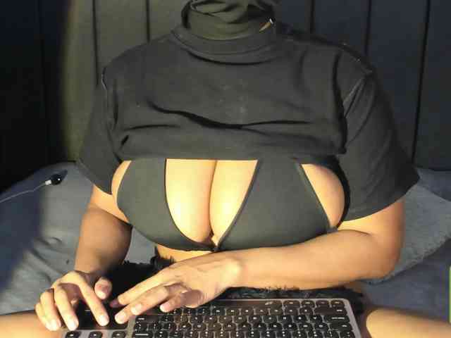 ESMERALDA_QAMAR
