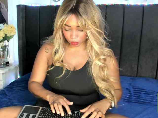 kylieboobs24 webcam