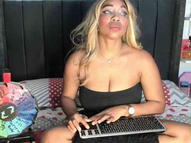 kylieboobs24 kylieboobs24