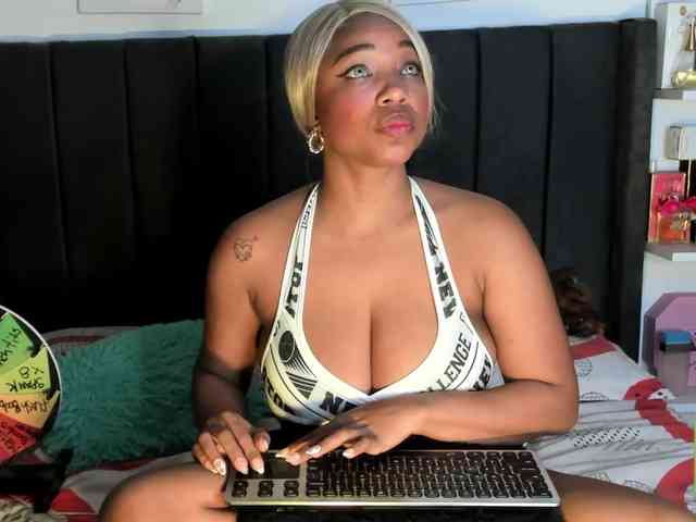 kylieboobs24