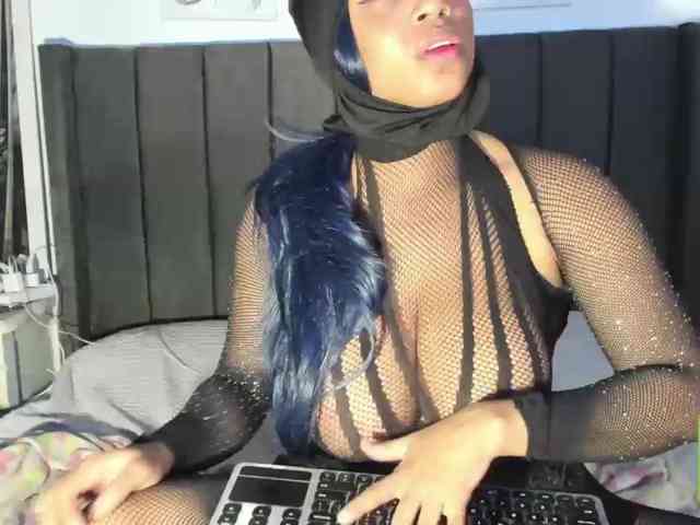 ESMERALDA_QAMAR