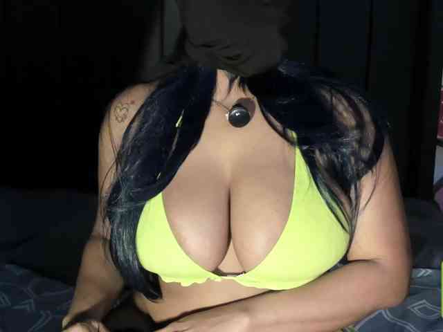 ESMERALDA_QAMAR webcam
