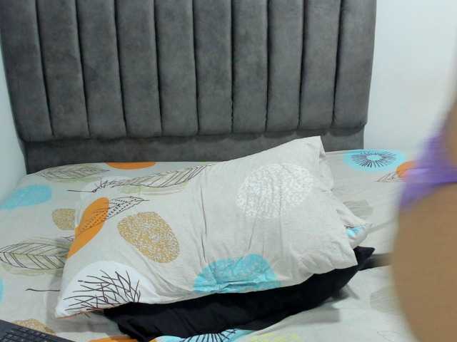 CristinaPiccone live cam on BongaCams
