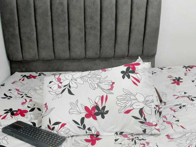 CristinaPiccone live cam on BongaCams