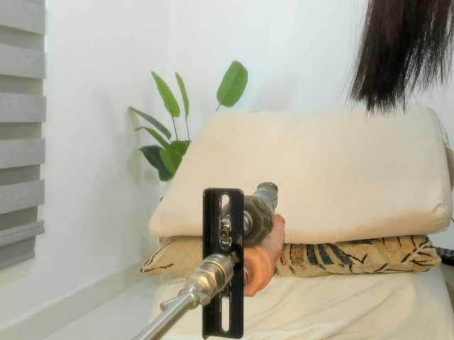 lian- live cam on BongaCams