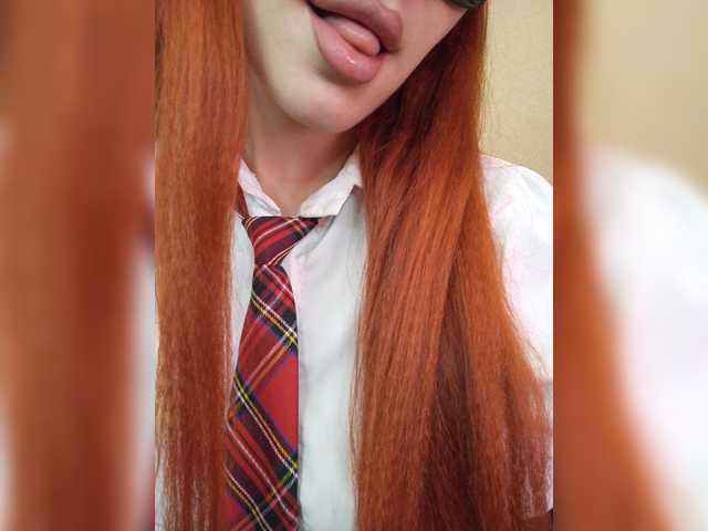MEDOVAYA1 live cam on BongaCams