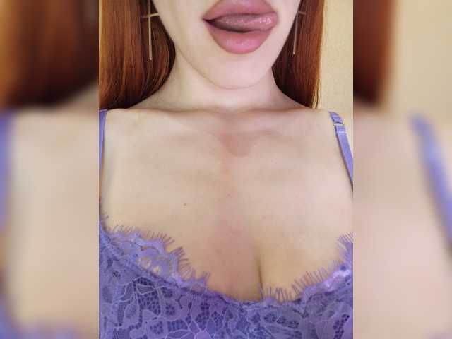 MEDOVAYA1 live cam on BongaCams