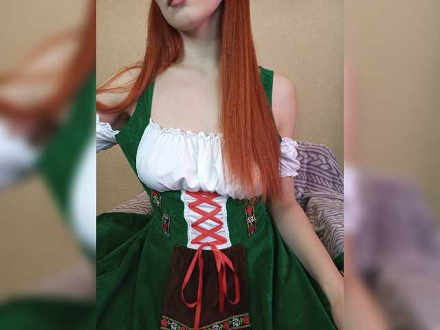 MEDOVAYA1 live cam on BongaCams