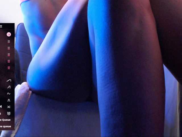 le modèle DelicateKiss est en webcam porno dans un show sur le site bongacams, il possède les tags suivants: White/Caucasian,Brunette,Shaved