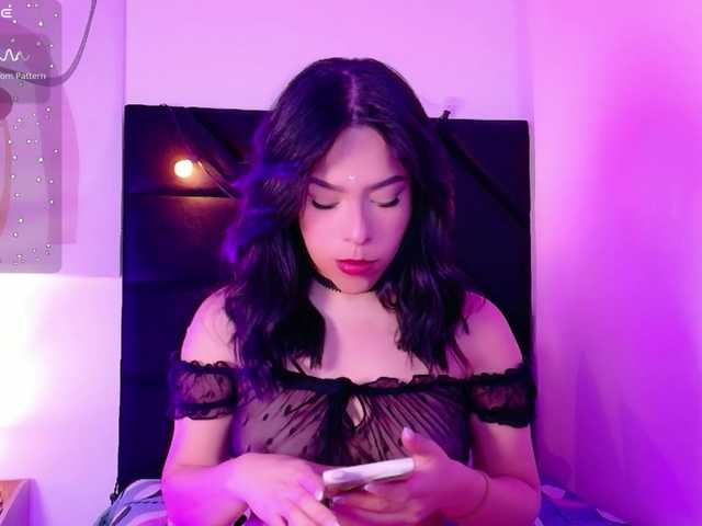 DirtyLittleSlut live webcam show