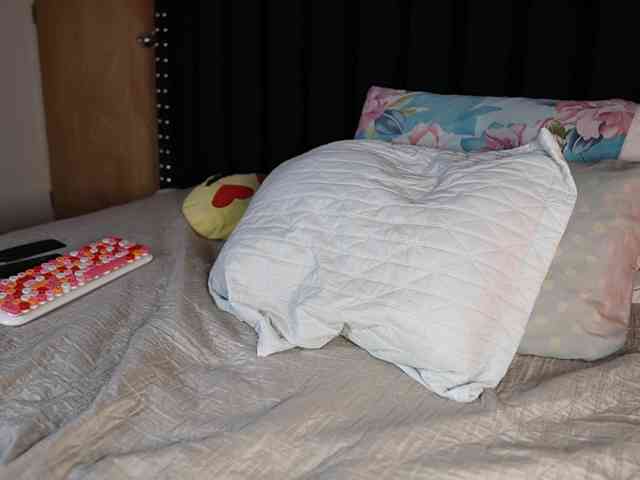 DirtyLittleSlut webcam