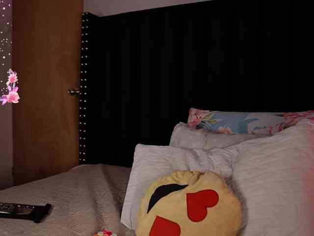 DirtyLittleSlut webcam