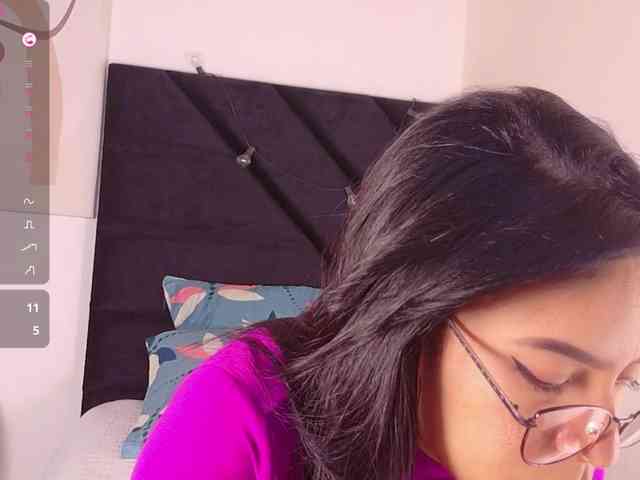 DirtyLittleSlut webcam