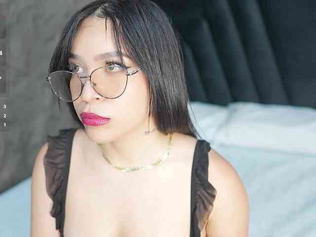 DirtyLittleSlut webcam