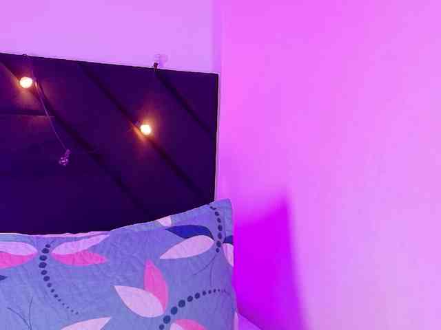 DirtyLittleSlut webcam