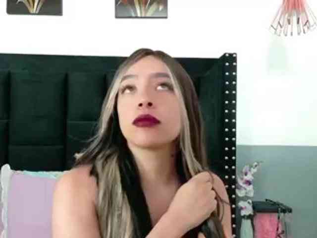 DirtyLittleSlut webcam