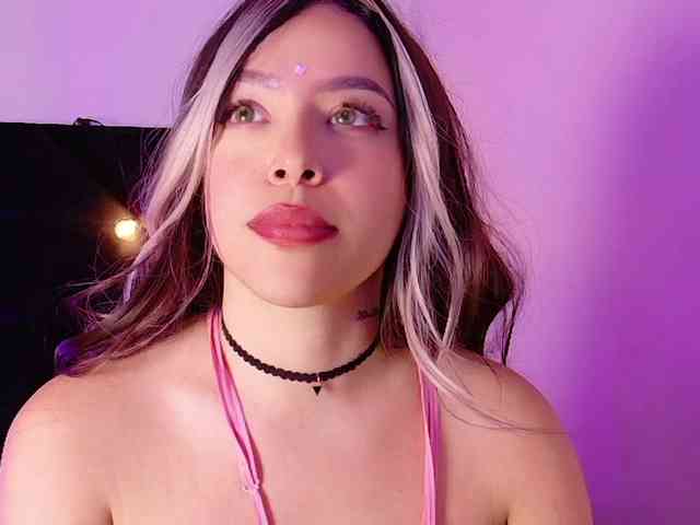 DirtyLittleSlut webcam